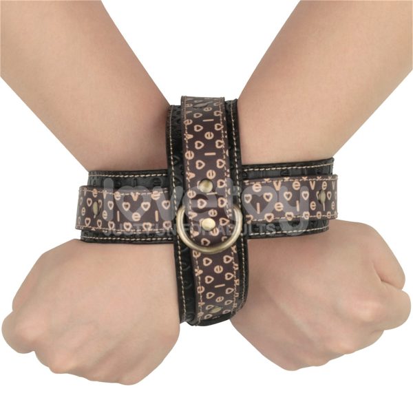 Esposas Cruzadas Rebellion con Cadena